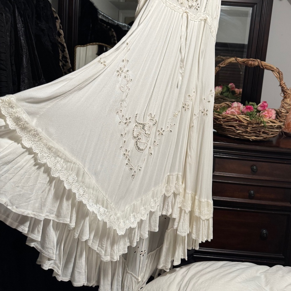 Spell Gown White Cream xs - Picture 4 of 15